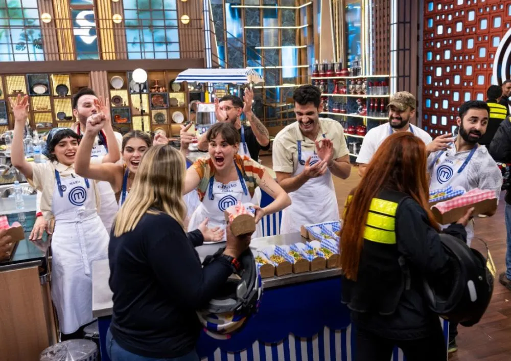 “MasterChef Brasil” coloca equipes à prova com cachorro-quente artesanal para 50 motoboys