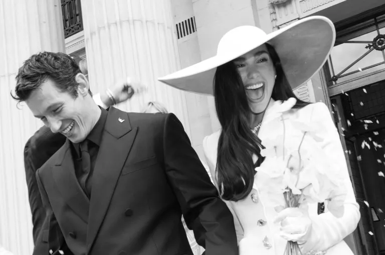 Dua Lipa teria gastado milhões em panelas para convidados de casamento